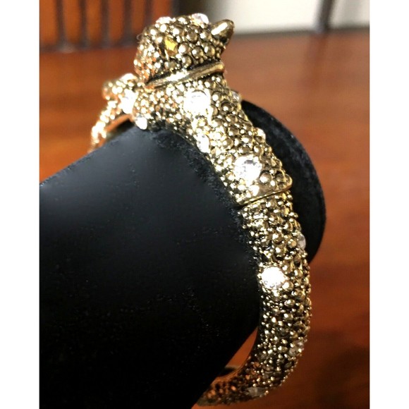 Vtg Exquisite Goldtone Crystal Rhinestone Leopard Hinged Bangle Cuff Bracelet - Picture 4 of 12